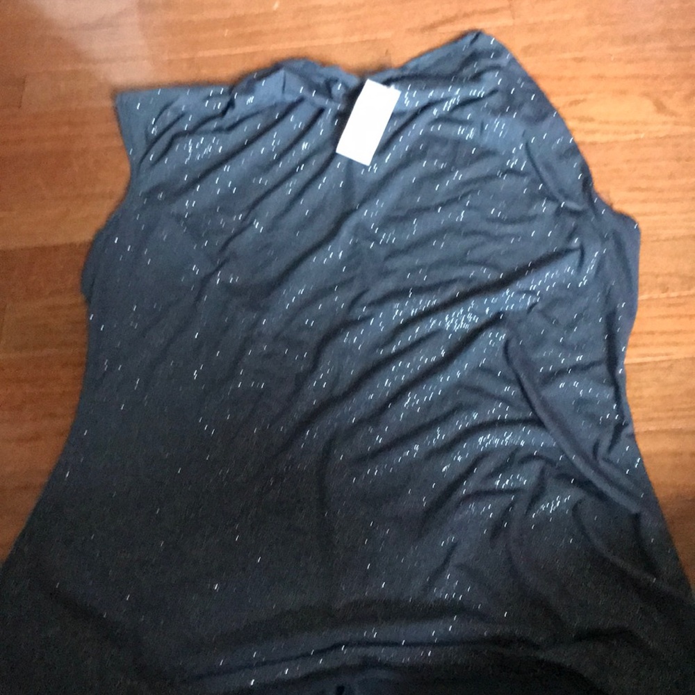 To and ally sleeveless blouse BNWT